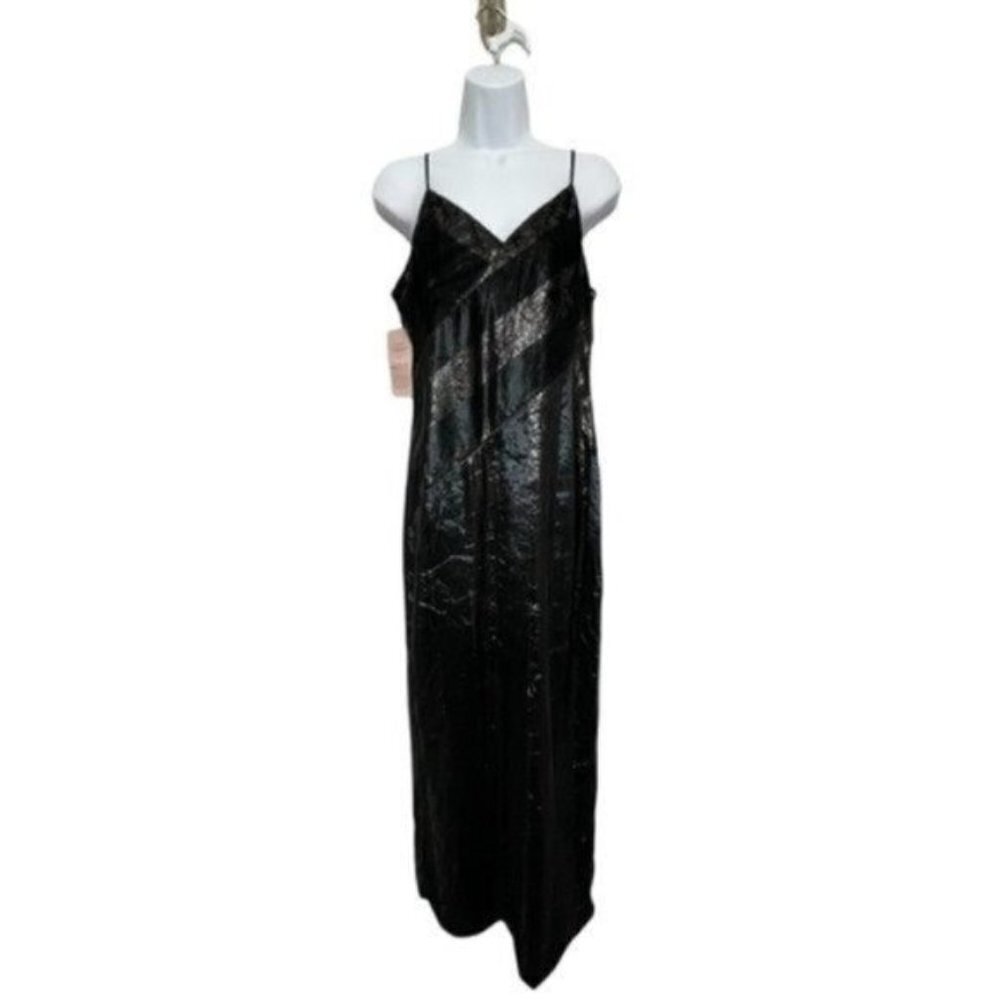 NWT Yumi Kim Black Metallic Velvet Maxi Dress Size Medium - Picture 3 of 13
